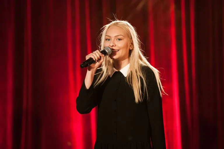 Liina Ariadne Pedanik 2015. aastal «Eesti otsib superstaari» teatrivoorus.