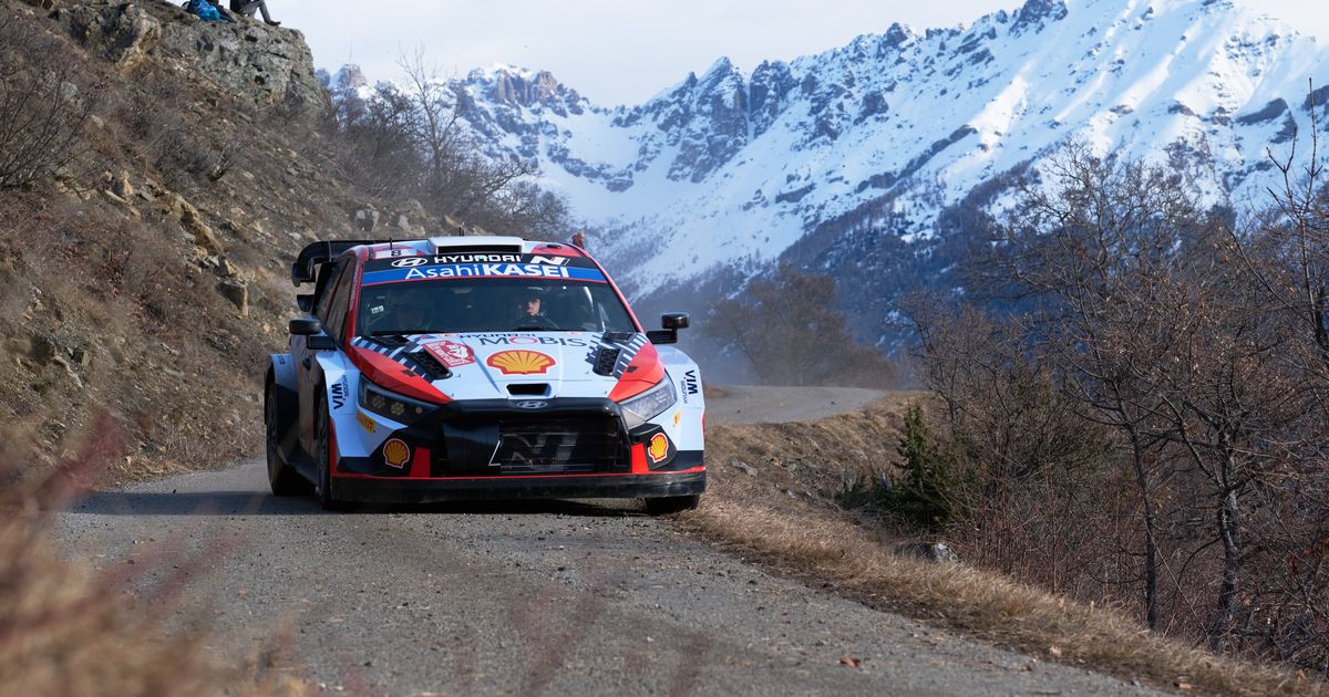 Ogier näitas ülivõimsat taset, Tänak neljas