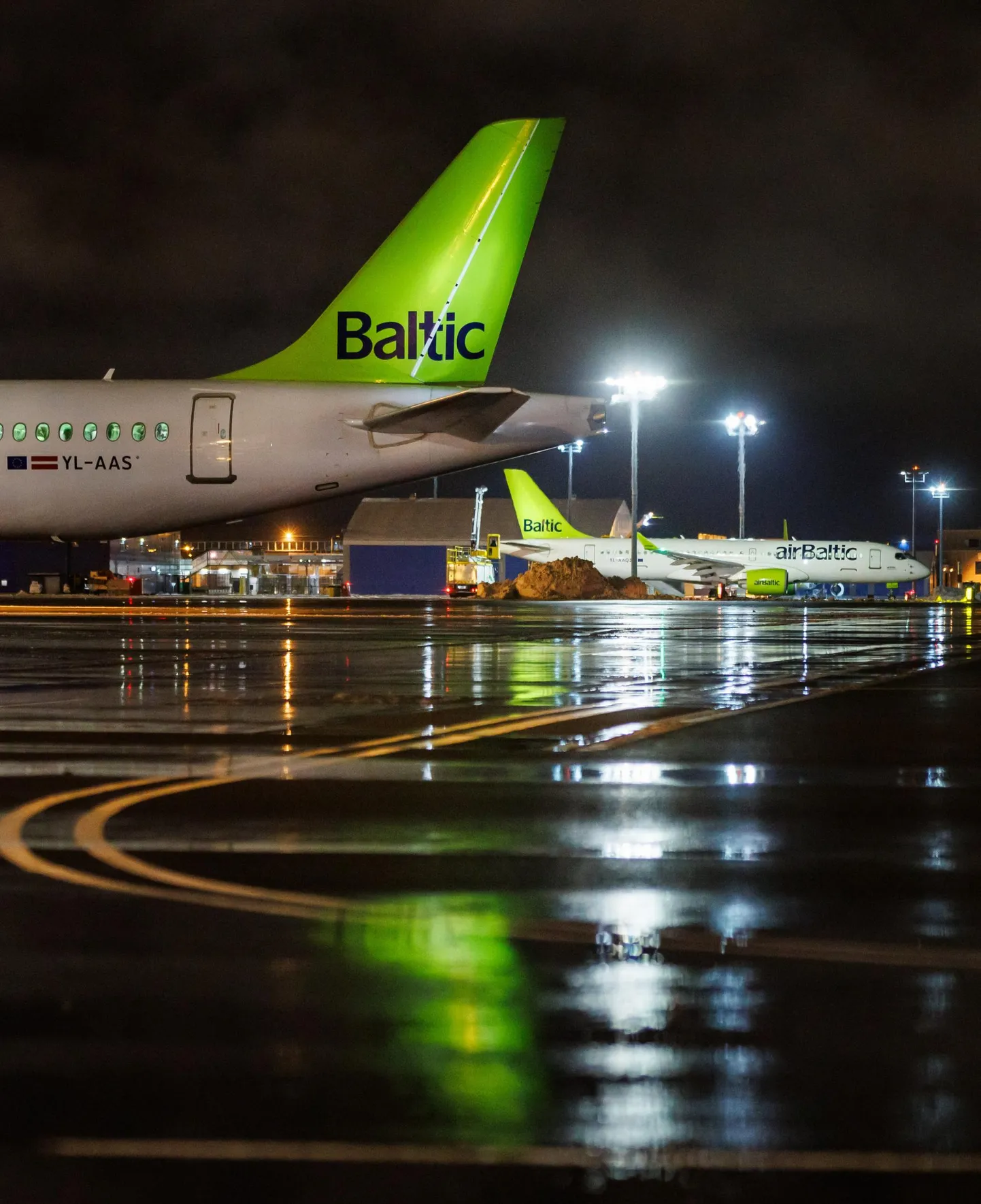 Самолет airBaltic
