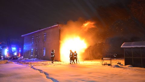 Галерея: в Вильянди при пожаре в жилом доме погиб человек, трое пострадали