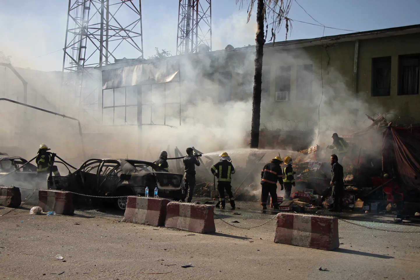 Afganistanis Jalalabadi linnas aset leidnud enesetapurünnaku sündmuspaik.