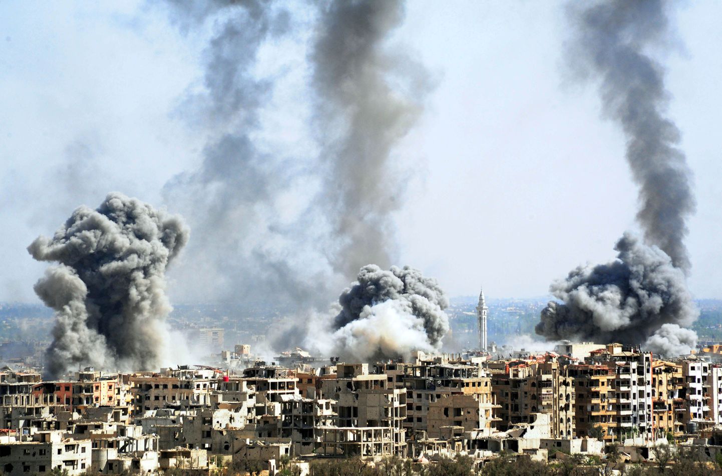 Pommitamine Doumas.