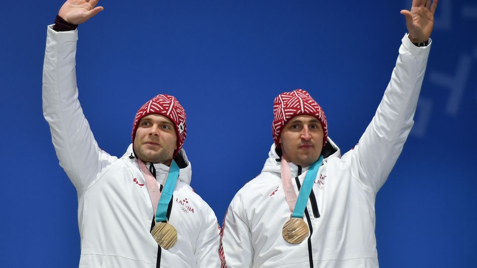 Oskars Melbārdis un Jānis Strenga 100 pieturzīmes