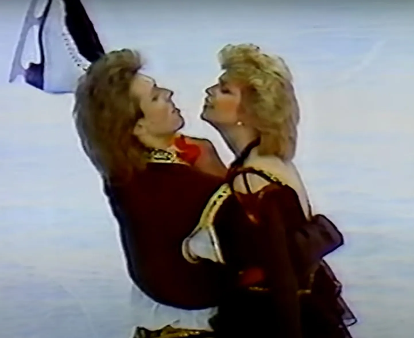 Legendaarne NSVLi jääntantsupaar Natalja Bestemjanova - Andrei Bukin 1988. aastal.