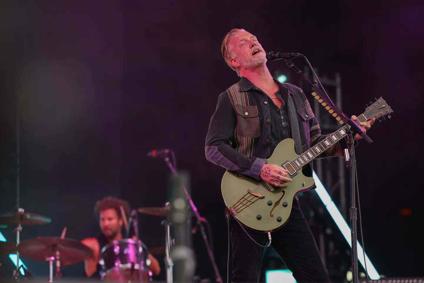 Rokilegend Queens of the Stone Age esineb suvel esmakordselt Eestis.