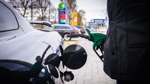 График ⟩ Страны с самым дорогим бензином: на каком месте Эстония?