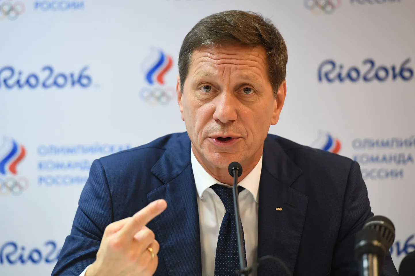 Venemaa olümpiakomitee president Alexander Žukov pressikonverentsil Rio de Janeiros.
