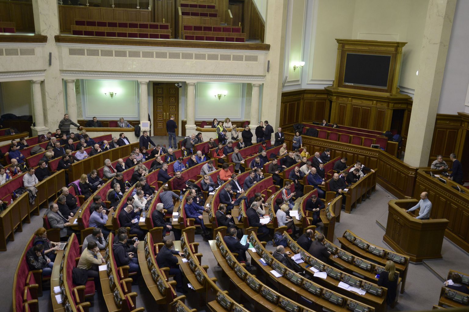 Верховная рада (парламент Украины).