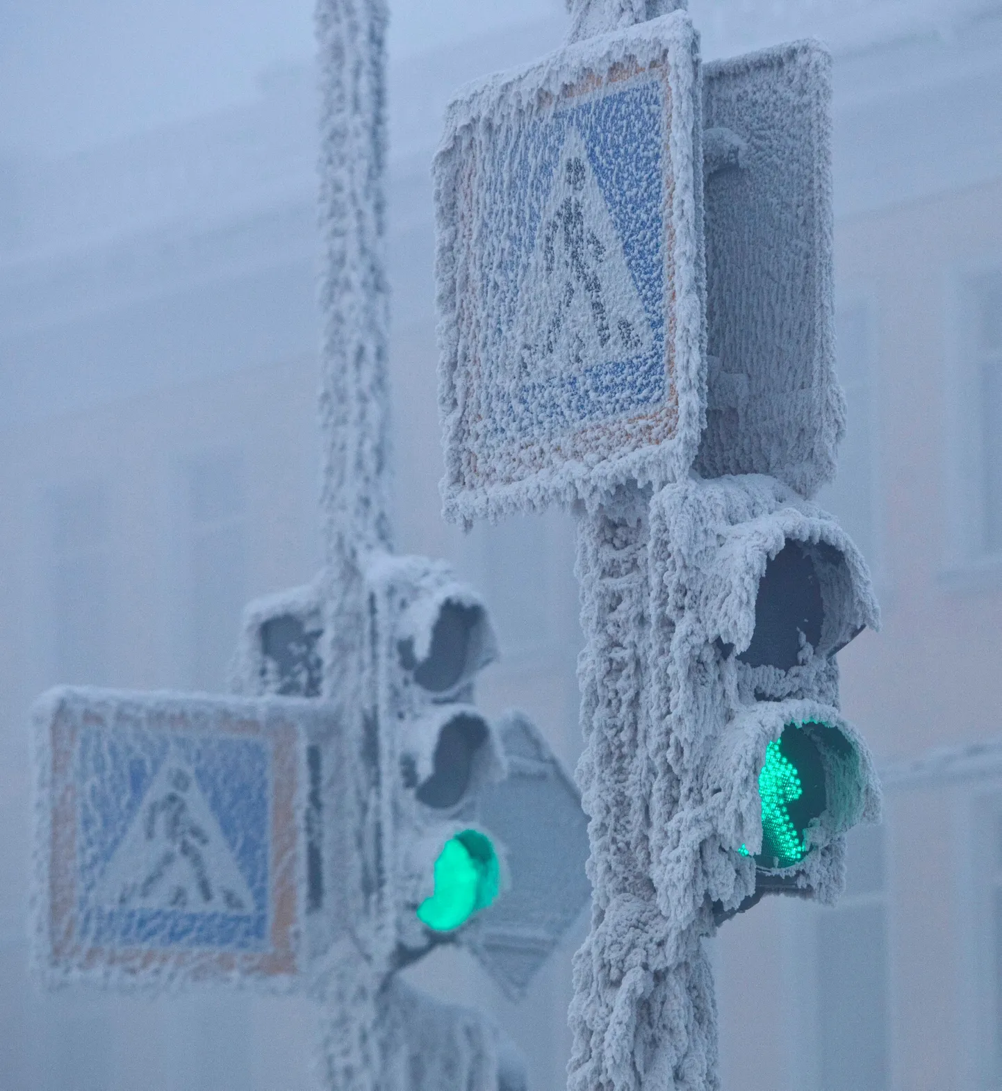 Суровая зима в городе. Фото иллюстративное.