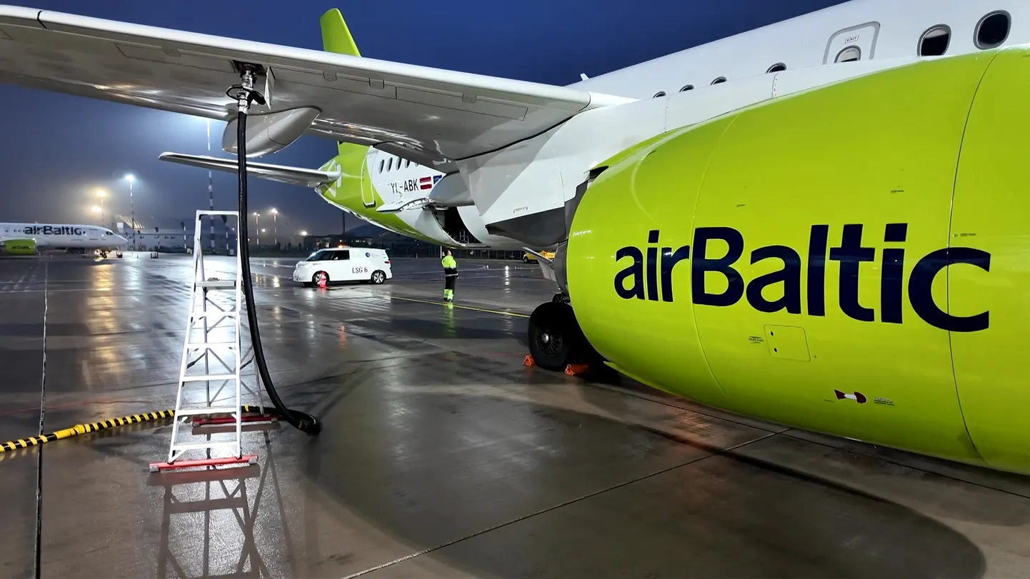 Самолет airBaltic
