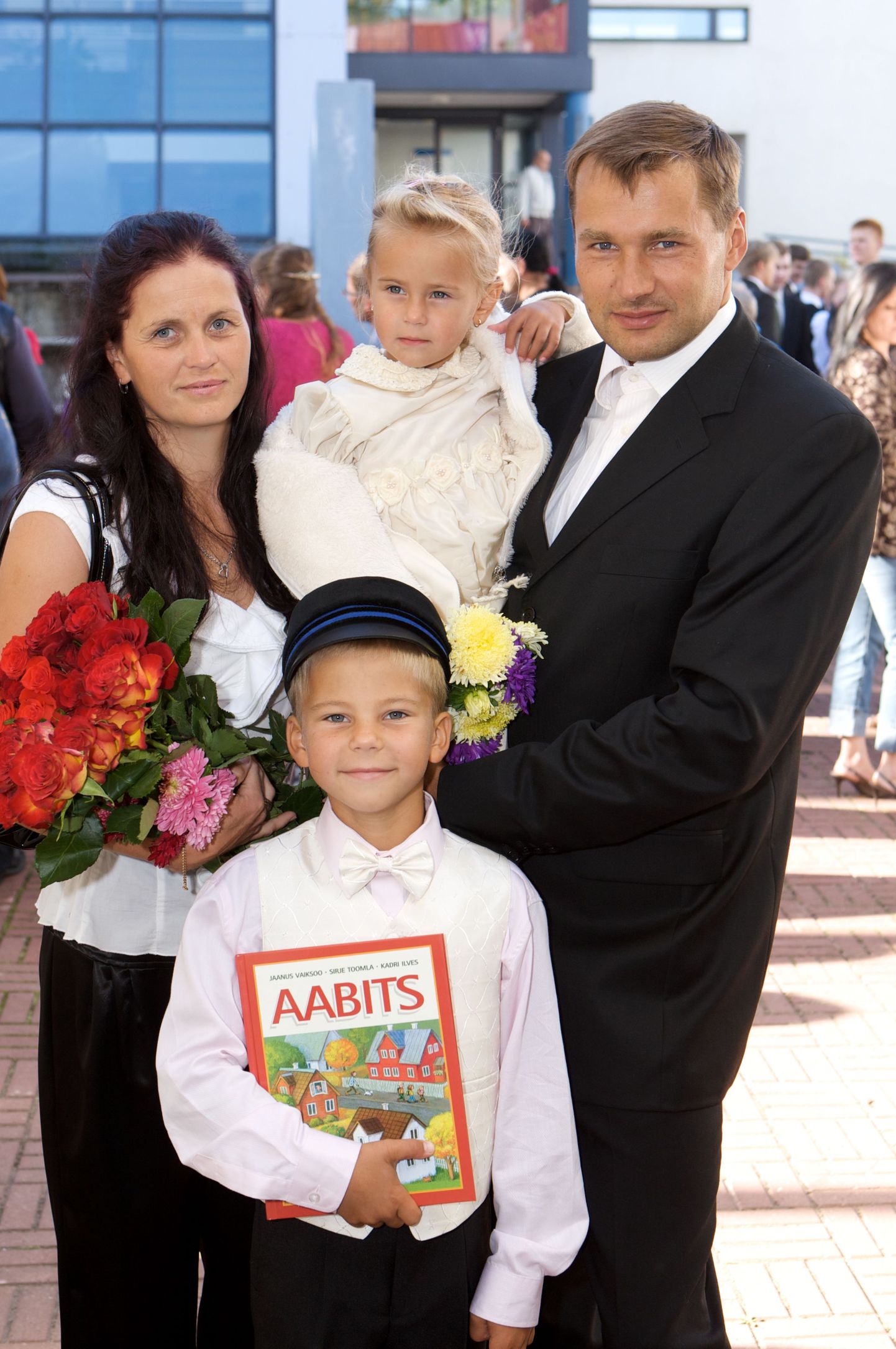Андрус Веэрпалу с супругой, дочерью и сыном 1 сентября 2009 года