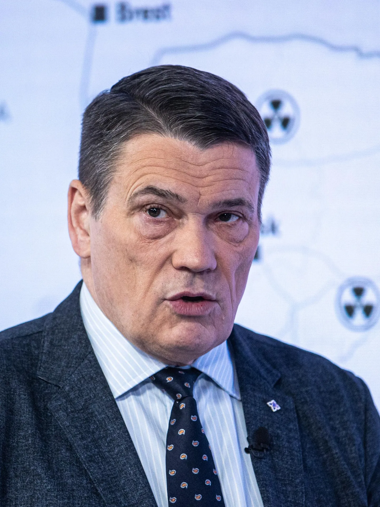 Erusõjaväelane ja Pärnumaalt valitud riigikogu liige Alar Laneman (Reformierakond) leiab Sauga mõisa ala silmas pidades, et vale on eelistada festivali vajadusi riigikaitse omadele.