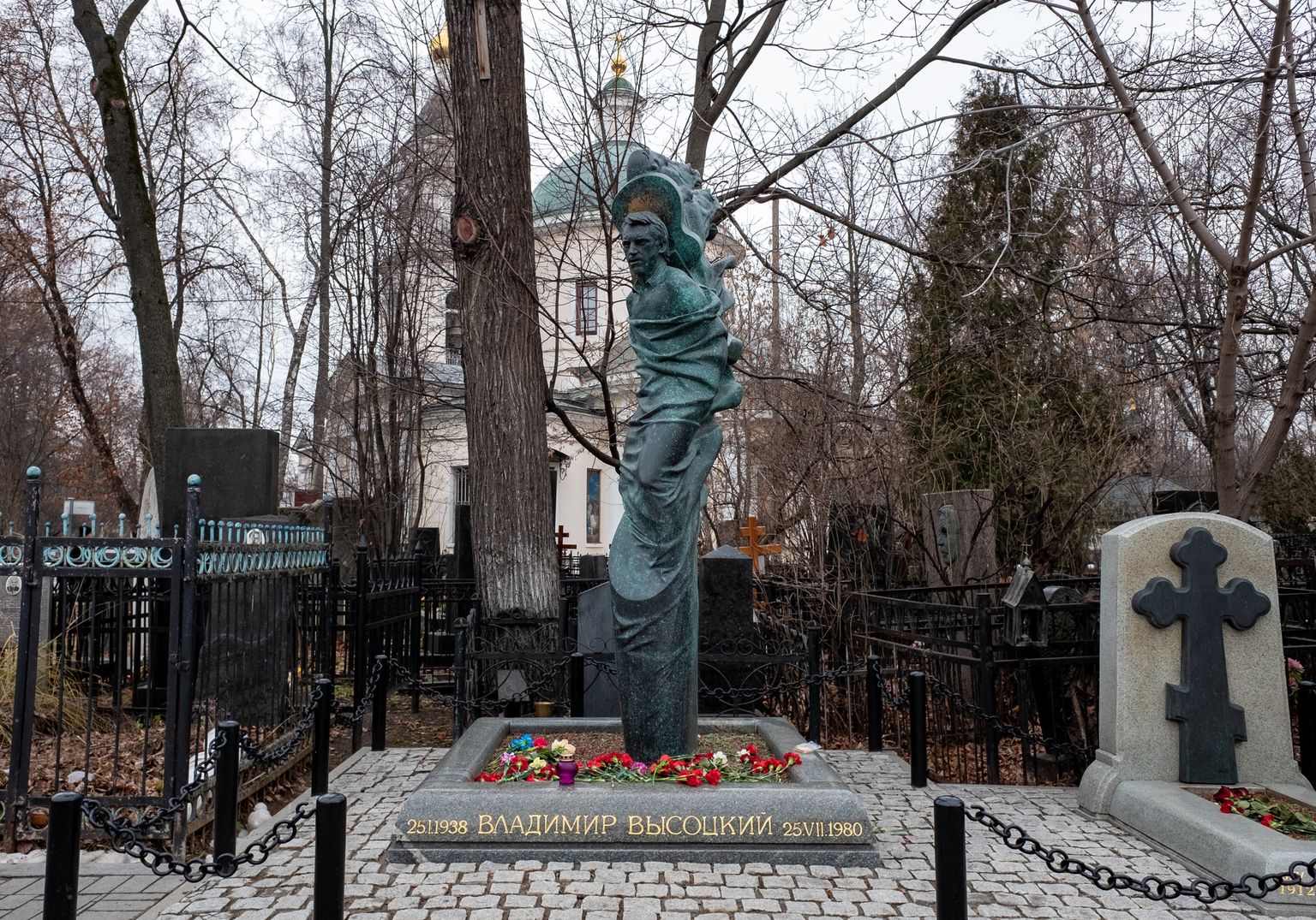 Памятник на могиле Владимира Высоцкого. Иллюстративное фото
