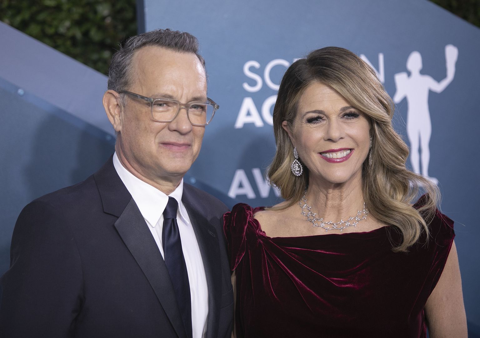 Tom Hanks koos abikaasa Rita Wilsoniga teatasid, et põevad koroonaviirust. Pildil on paar 19. jaanuaril peetud iga-aastasel Näitlejate Gildi auhinnagalal, mis toimus Californias.
