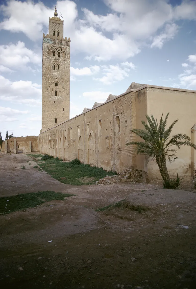 Marokos Marrakechis asuv Koutoubia mošee ja minarett