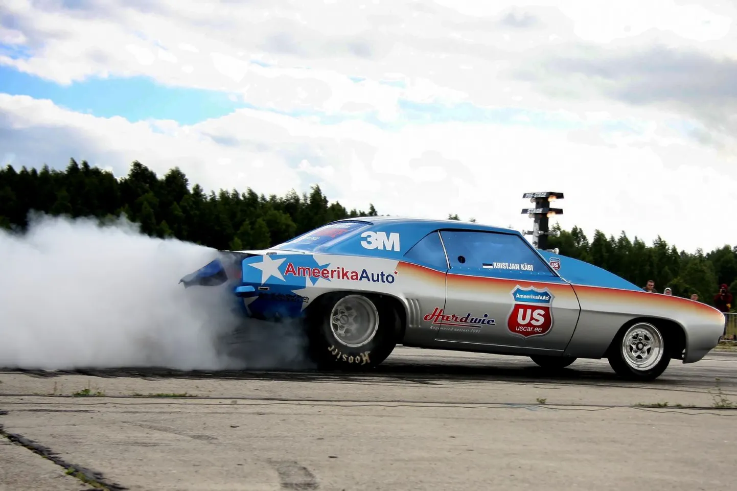 „BHRA Dragrace“ Kiltsi lennuväljal. Järgmisel nädalal näeb masinaid Tartus.