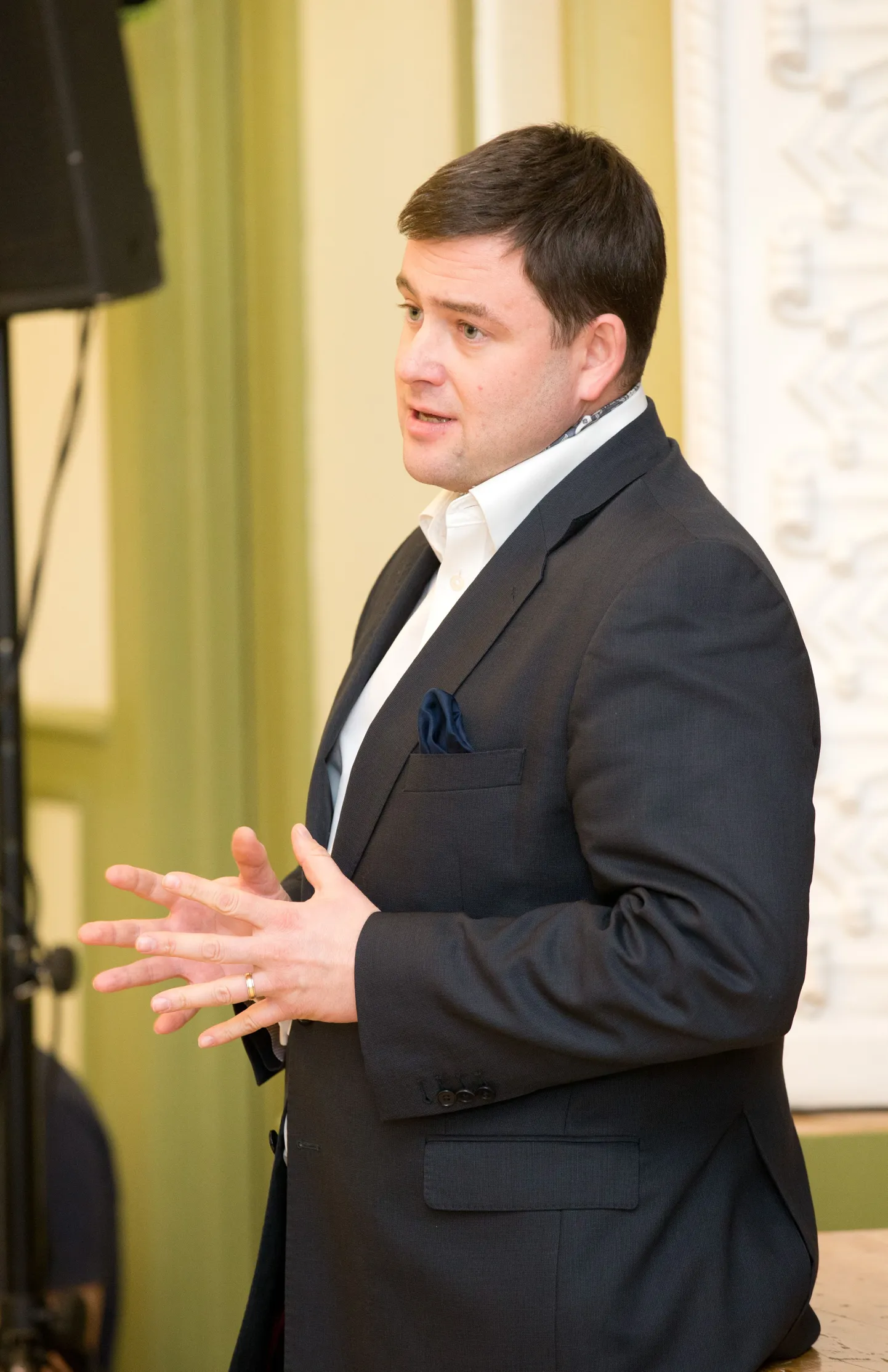 Hardo Pajula raamatu esitlus. Swedbanki juht Robert Kitt.