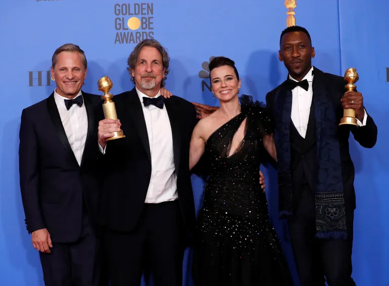 Võidukas «Roheline raamat» tiim Kuldgloobustel: Viggo Mortsensen, Peter Farrelly, Linda Cardellini ja Mahershala Ali