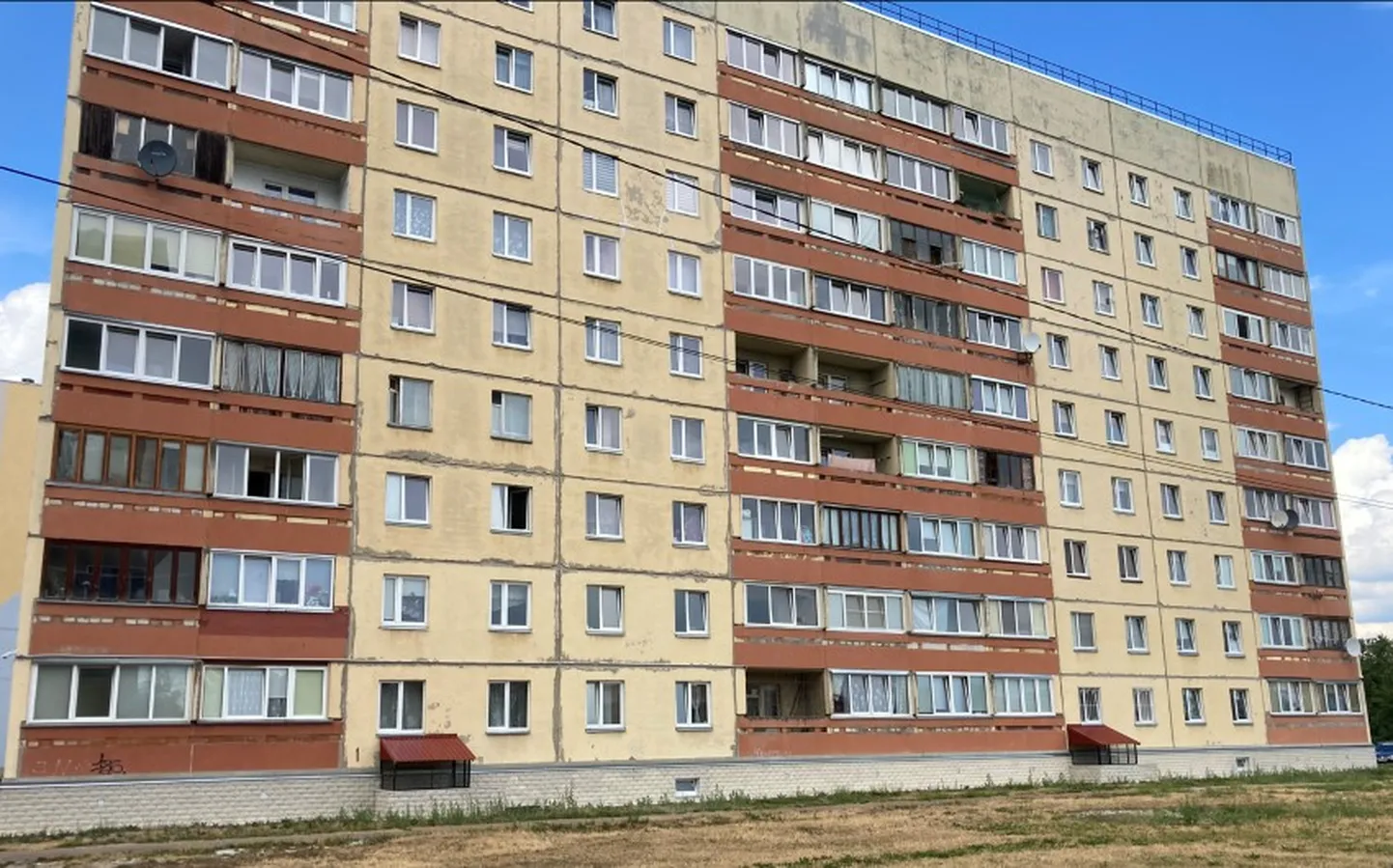 Narva Kangelaste 51. kortermaja enne renoveerimist.