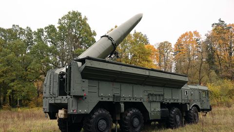 Šef Airbusa poziva Evropo k razvoju taktičnega jedrskega orožja za odvračanje Rusije