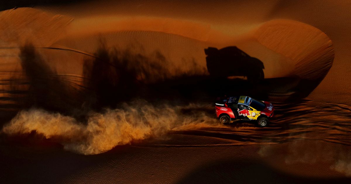 VIDEO ⟩ Sebastien Loeb kavaldas konkurendid üle