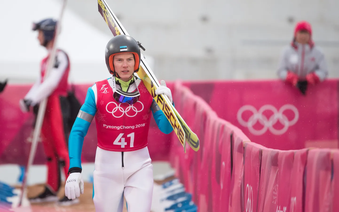 Kristjan Ilvese esimene hüpe Pyeongchangis õnnestus väga hästi. Teine läks aia taha. Treeningud normaalmäel jätkuvad täna.