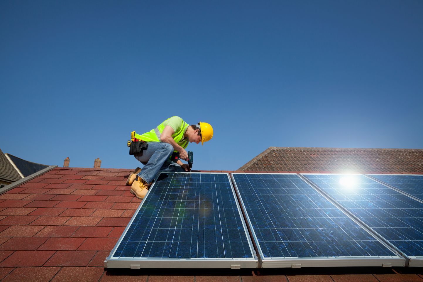 Планируется изменить правила продажи энергии, вырабатываемой солнечными батареями.