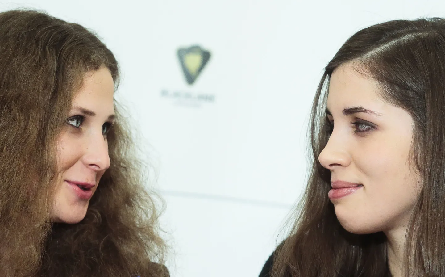 Nadežda Tolokonnikova (paremal) ja Maria Aljohhina.