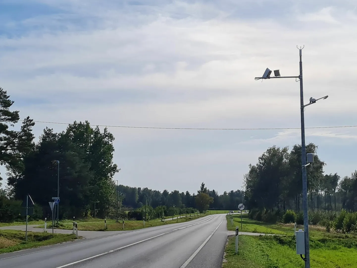 Kirna mäele üles seatud teeilmajaam veel andmeid ei edasta, see seadistatakse tööle lähinädalatel.