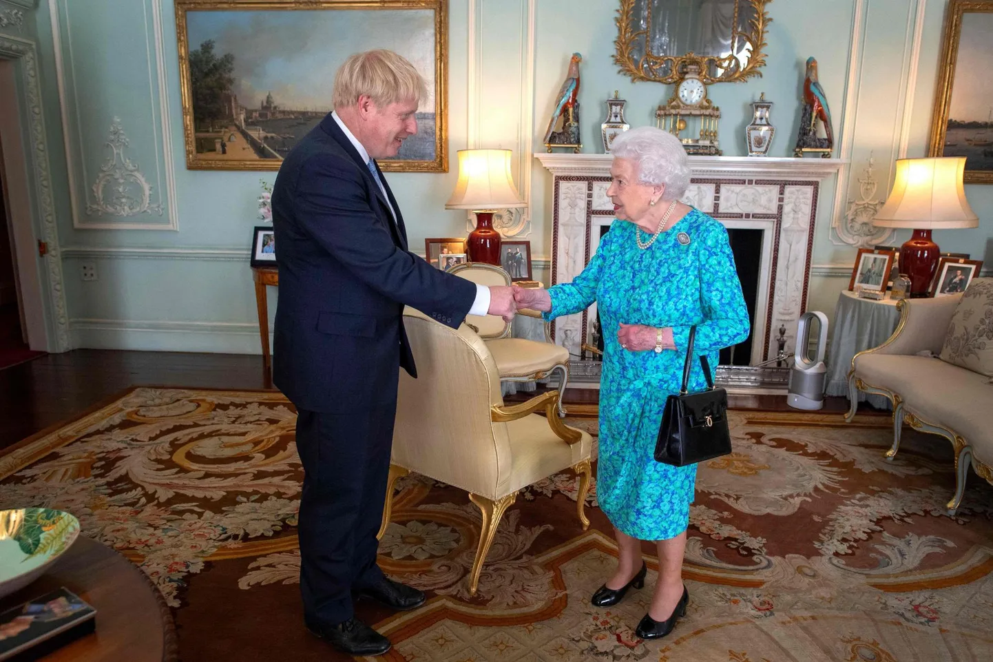 Kuninganna Elizabeth II õnnistusega sai Boris Johnsonist uus Ühendkuningriigi peaminister.