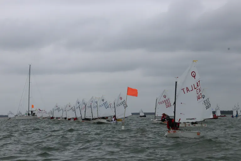 Optimist klassi start Saaremaa Merispordi Seltsi regatil