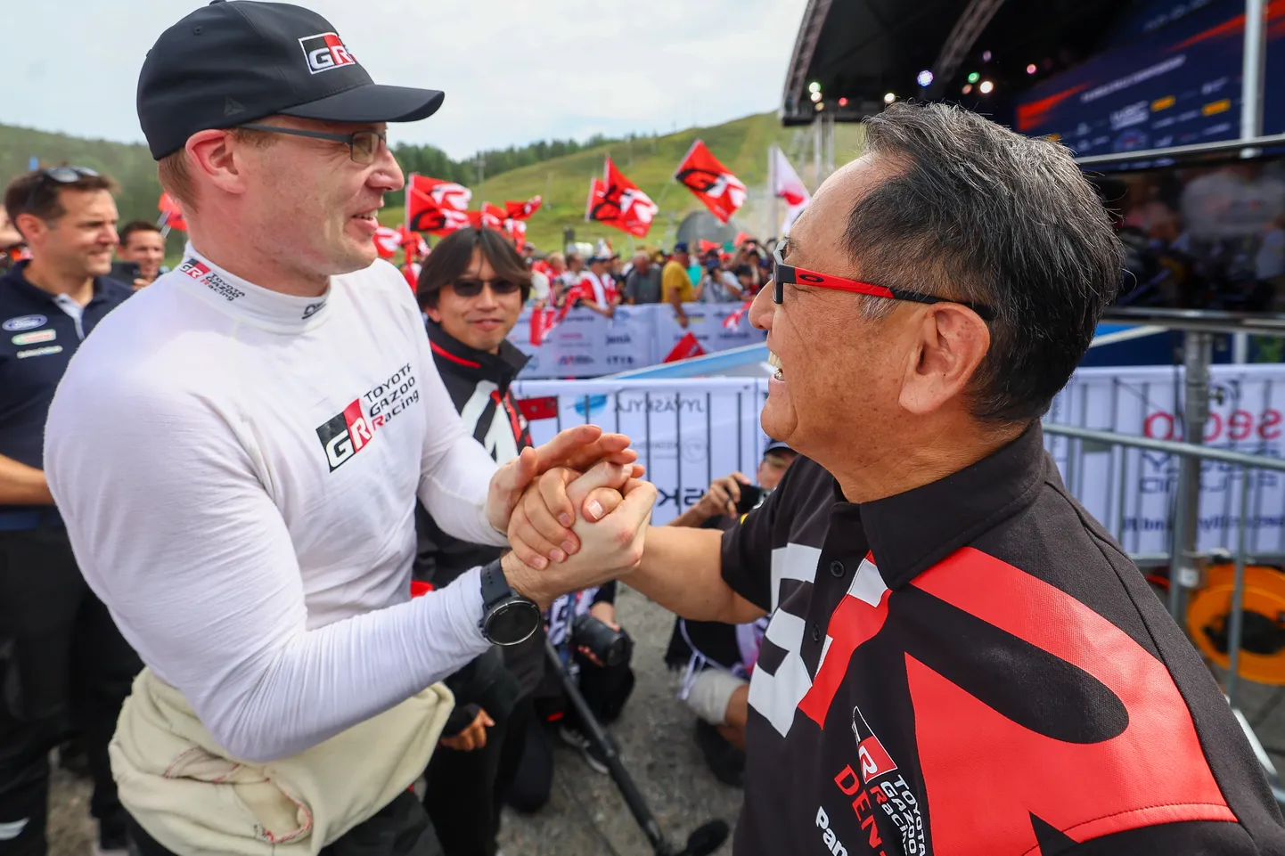Jari-Matti Latvala (vasakul) ja Akio Toyoda.