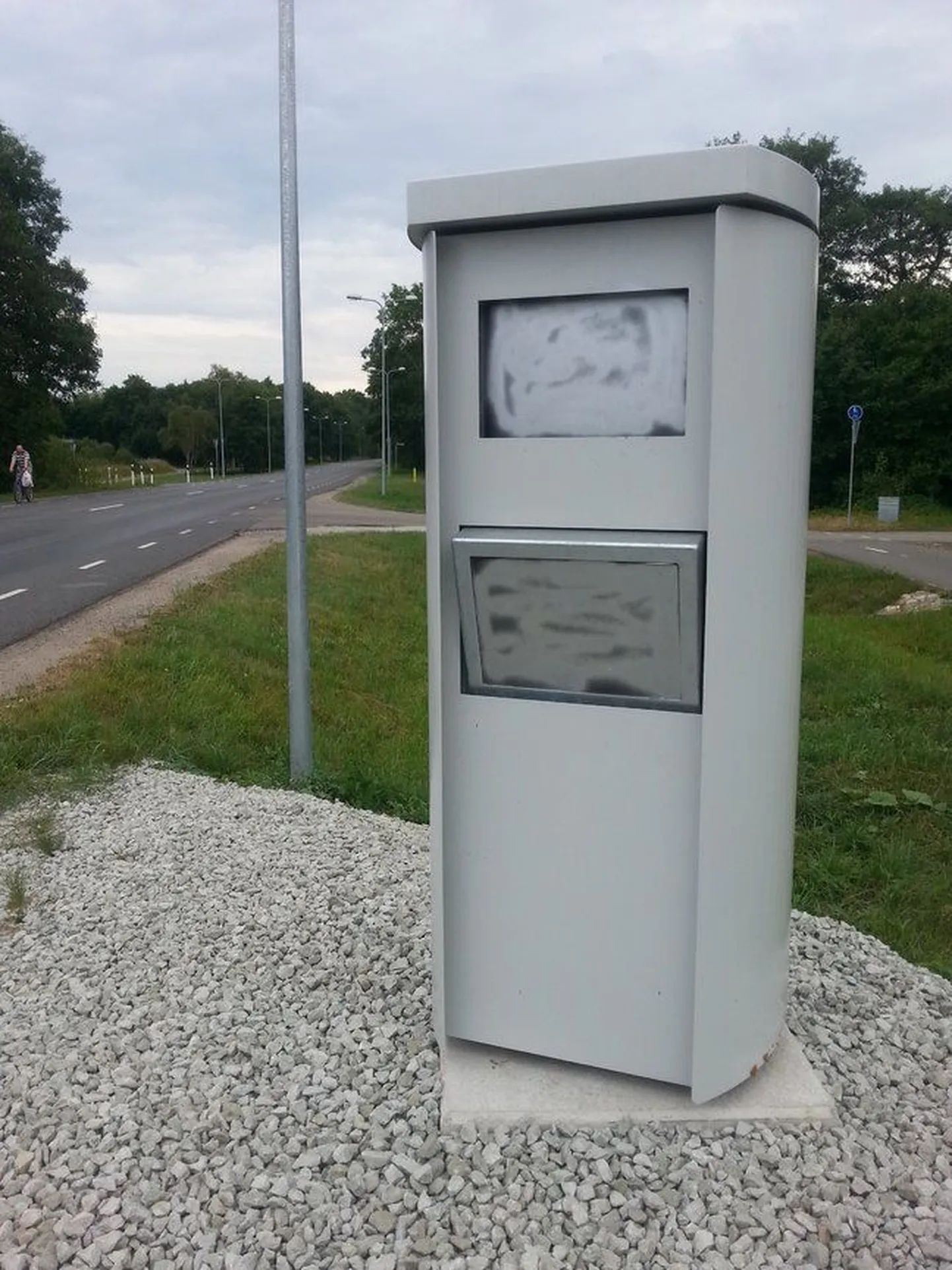 Камера замера скорости, изрисованная в августе прошлого года в Вяэна-Йыэсуу.