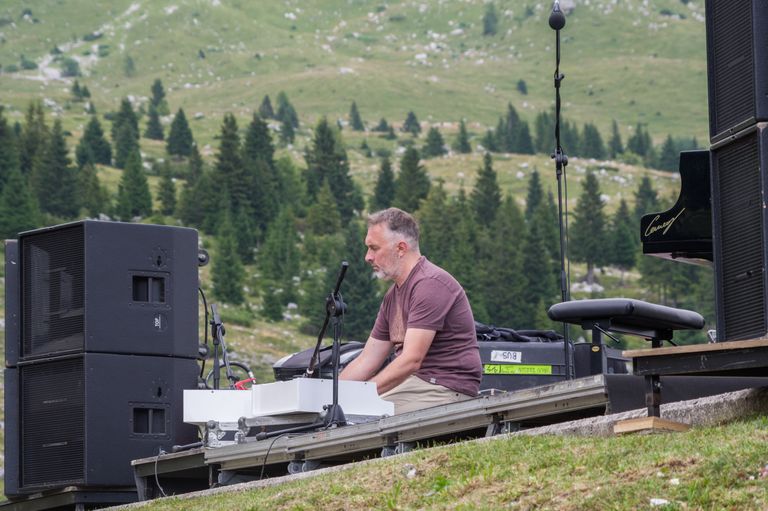 Jans Tīrsens koncertā Itālijā, Altopiano del Montasio kalnienē.