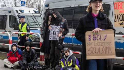 Poolas mõisteti naisõiguslane süüdi abordile kaasa aitamises