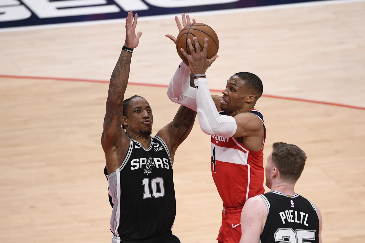 Russell Westbrook (palliga).