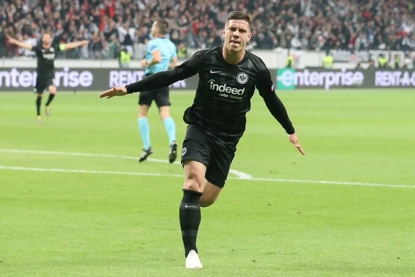 Luka Jovic juubeldamas pärast Euroopa Liiga poolfinaalis Chelseale löödud väravat