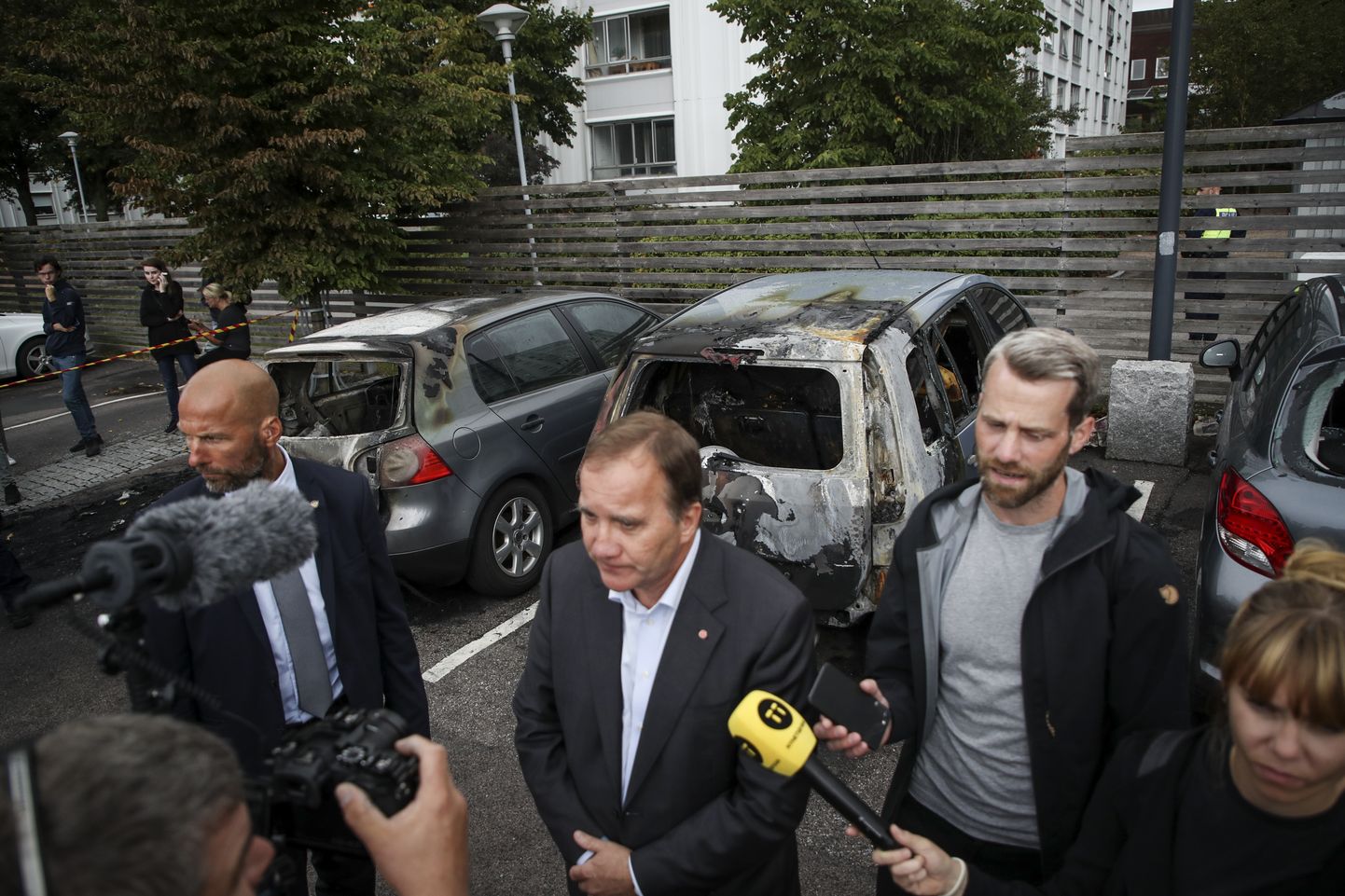 Rootsi peaminister Stefan Lofven (keskel) eile Göteborgis.