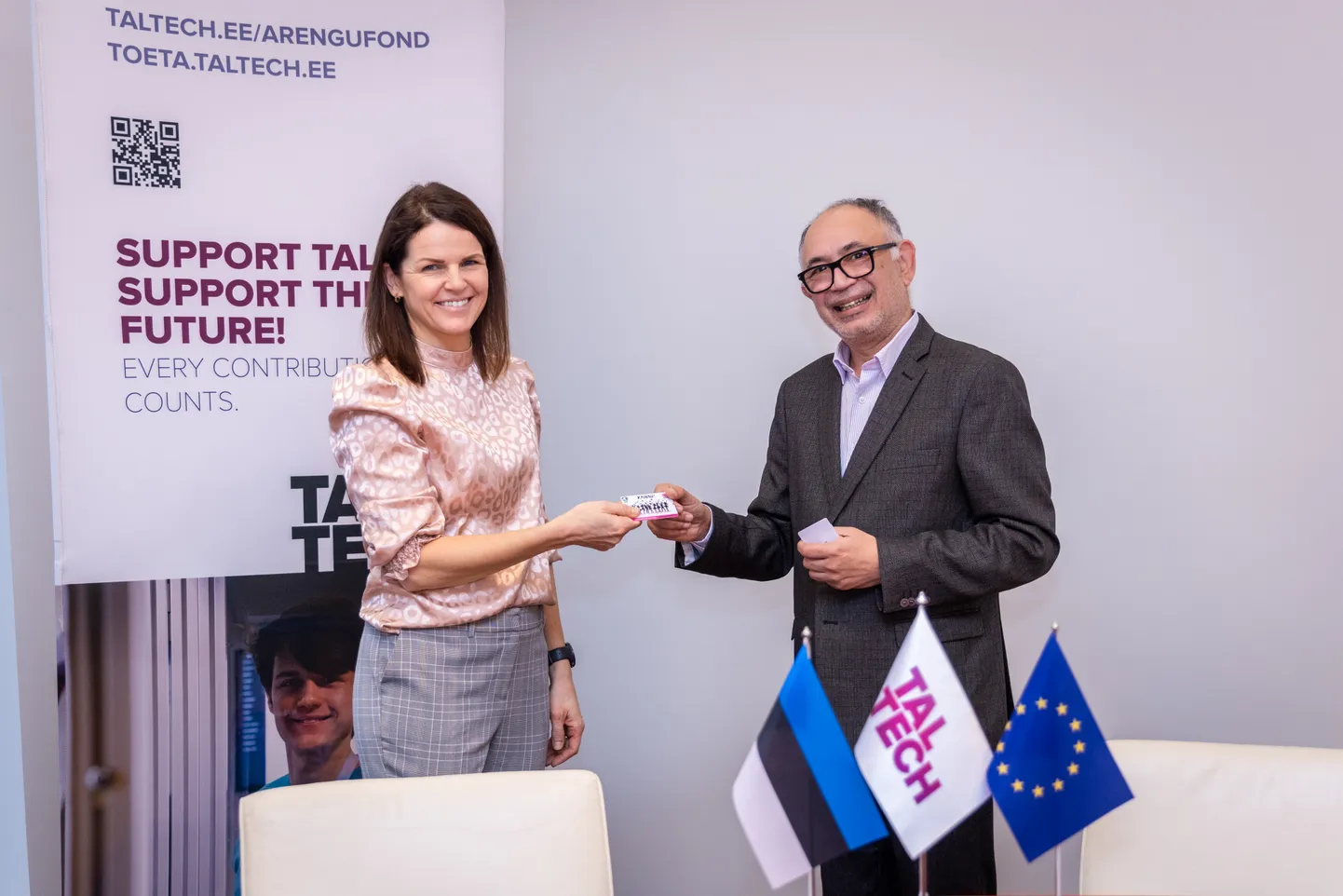 InFTF MTÜ juhatuse liige Bharath Chari ja Tehnikaülikooli arengufondi juhataja Elinor Toming.