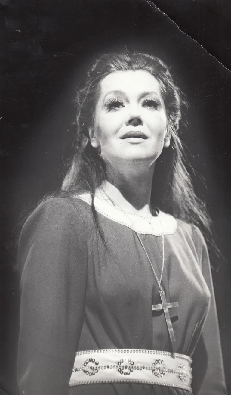 Ārija Dailes teātra iestudējumā "Indulis un Ārija", 1987. gads