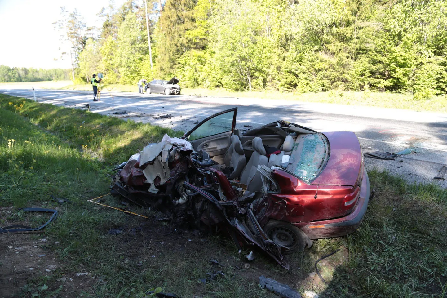 Vahetult enne jaanipäeva hukkus Ääsmäe-Haapsalu maanteel juhtunud rängas liiklusõnnetuses inimene.