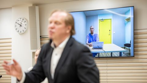Vanglast saabunud kiri tõmbas 23-aastase ematapja kohtuotsuse kuulutamisele pidurit