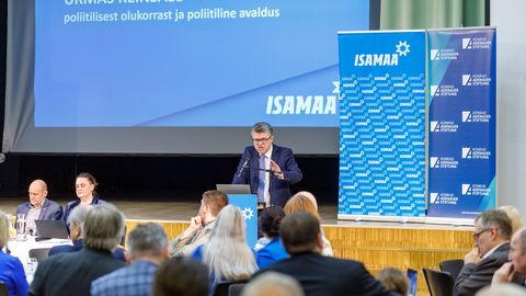 FOTOD ⟩ Reinsalu viskas õhku võimaluse vajadusel võimuliidu varasemad otsused tagasi pöörata