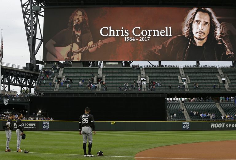 Chris Cornelli mälestamine