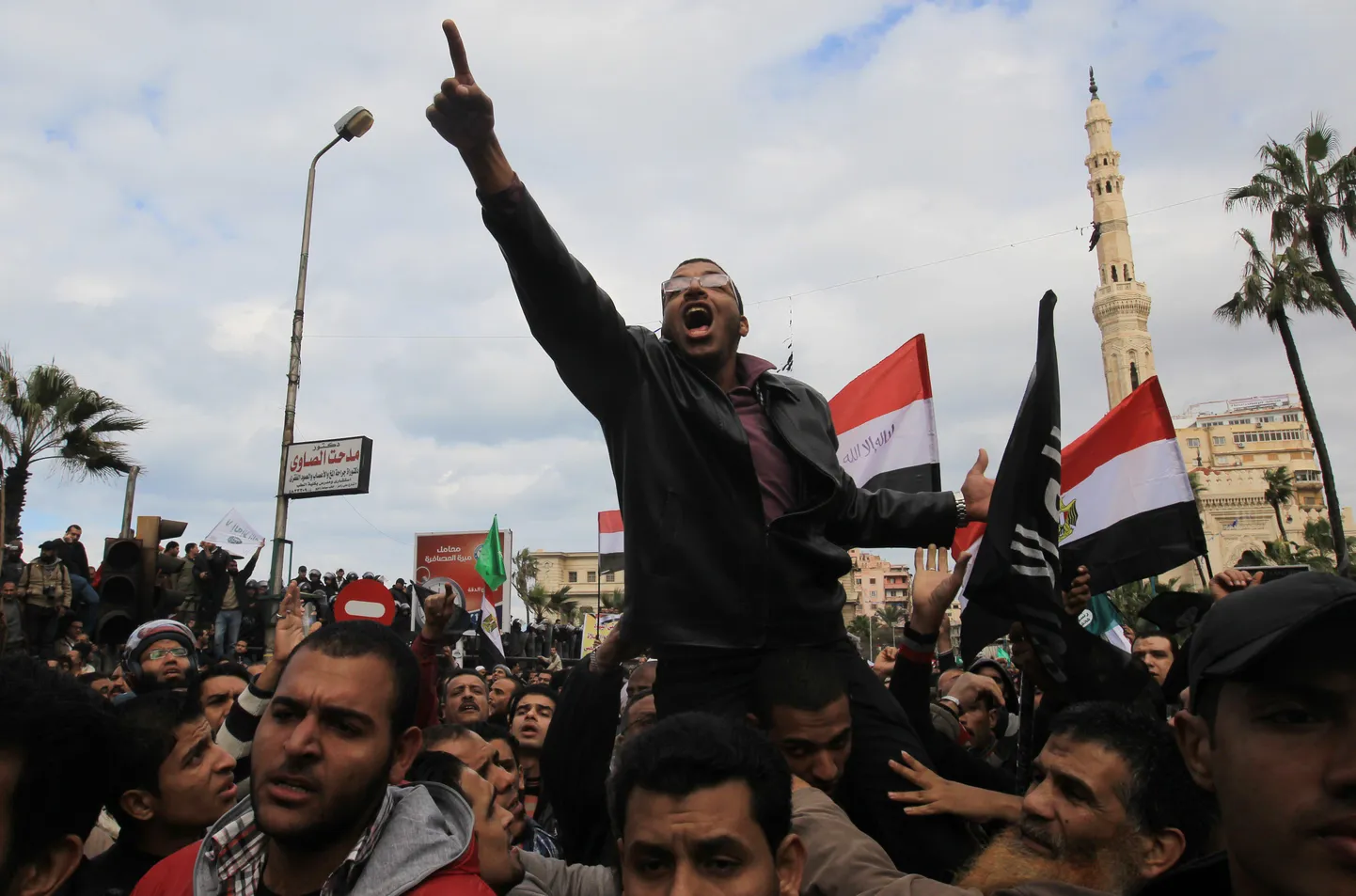 Egiptuse presidendi Mohamed Morsi toetajad eile meeleavaldusel Aleksandria linnas.