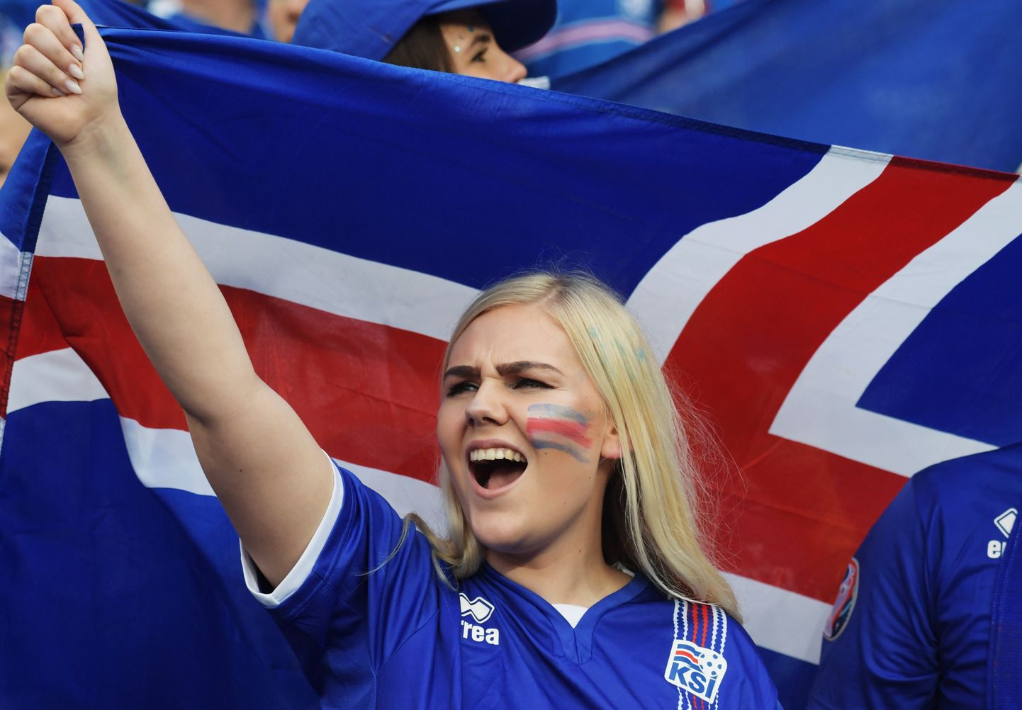Islandlanna oma riigi lipuga
