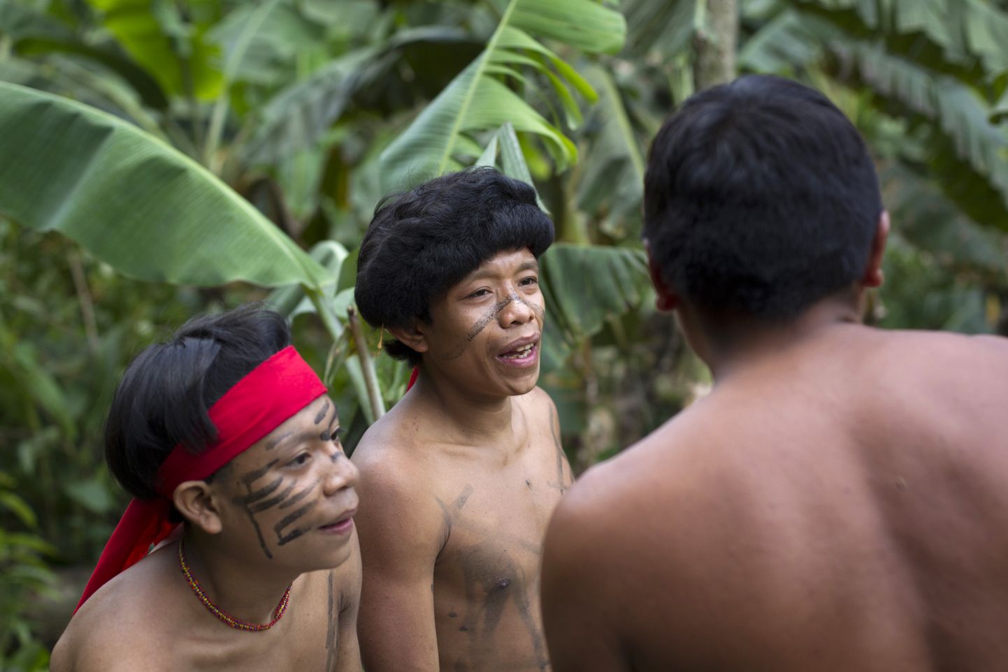 Yanomami hõimu noored liikmed
