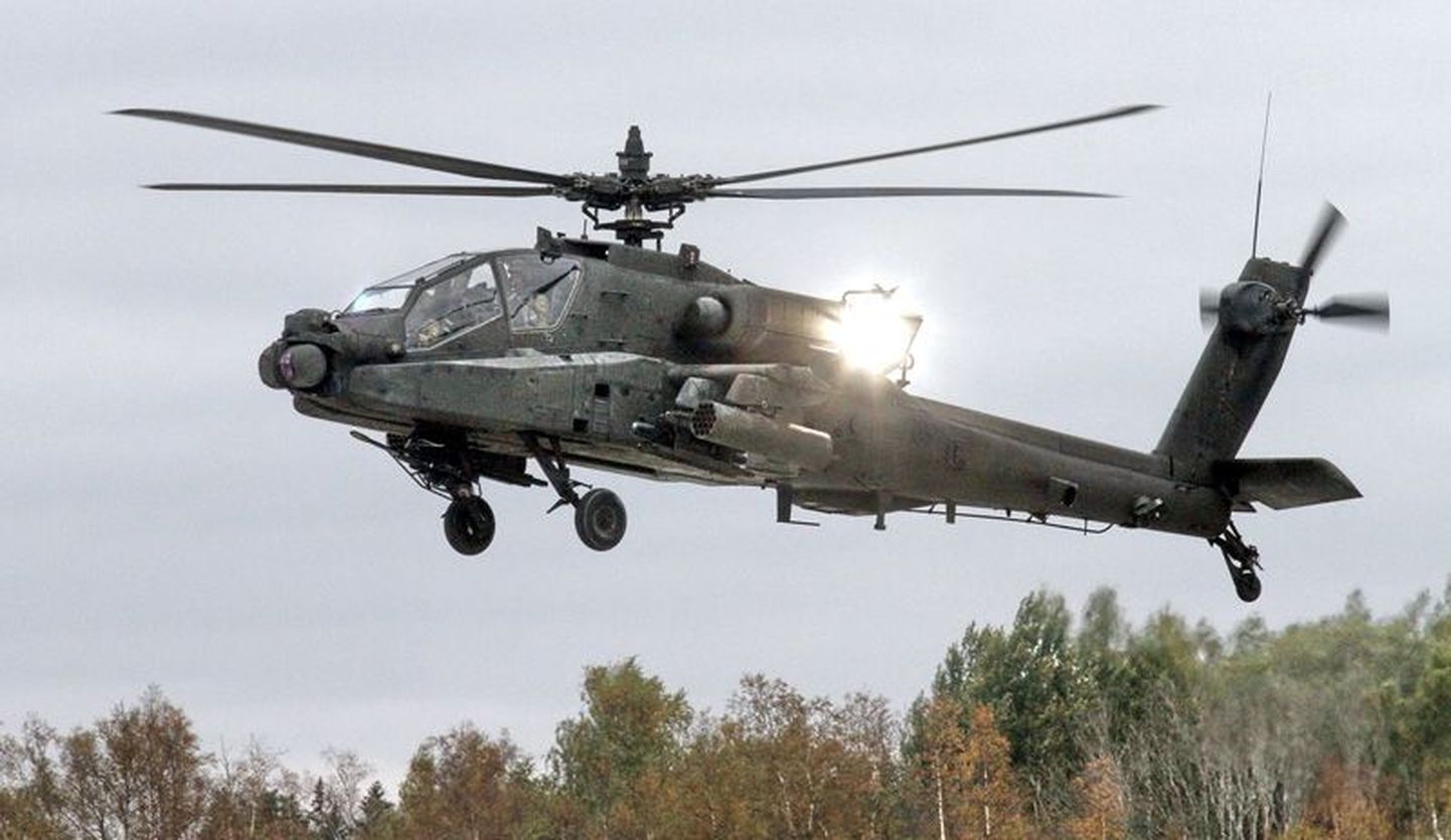 USA kopter AH-64 Apache.