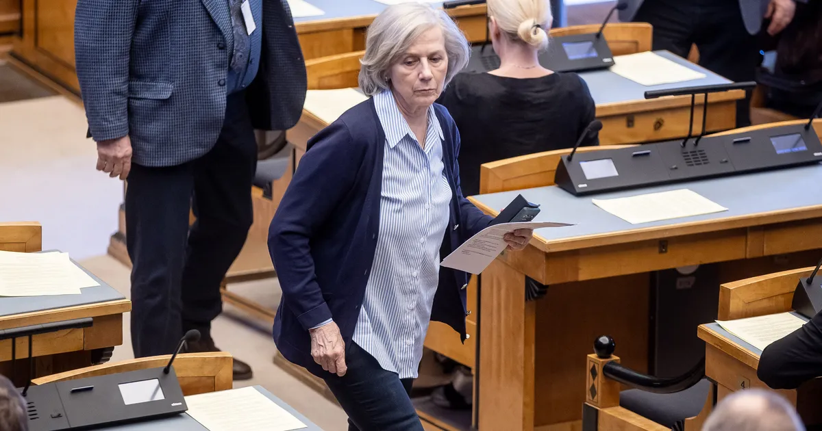 FOTOD Äsja riigikogust kopsaka hüvitisega lahkunud Urve Tiidus naaseb