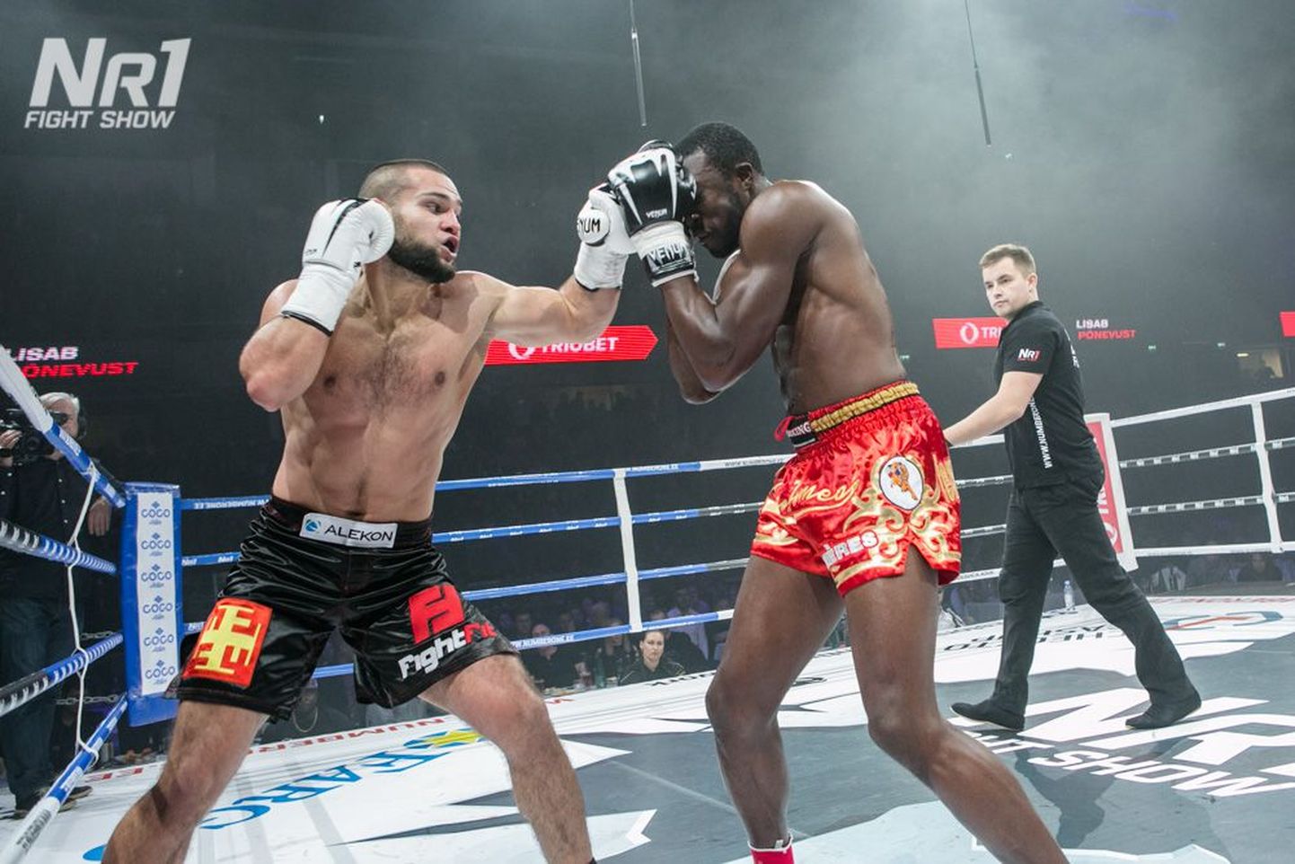 Eelmise aasta lõpus toimunud Number One Fight Show võitlusõhtul näitas Maksim Vorovski (vasakul) taas taset ning nokauteeris neljal korral kikkpoksis maailmameistriks kroonitud Prantsusmaa võitleja Cheick Sidibe.